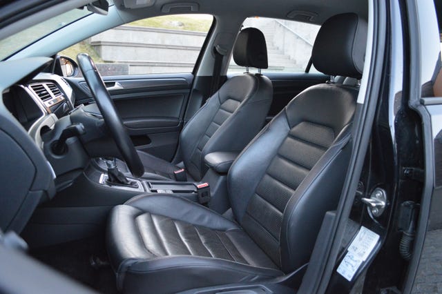 2019 VOLKSWAGEN GOLF - 25