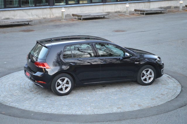 2019 VOLKSWAGEN GOLF - 9