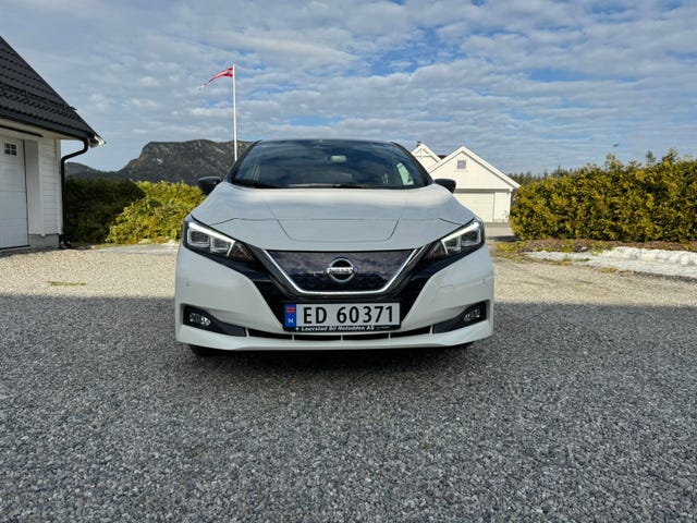 2022 NISSAN LEAF - 8