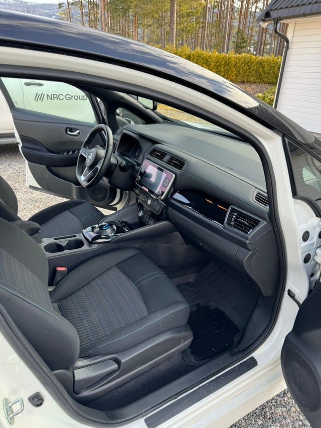2022 NISSAN LEAF - 16