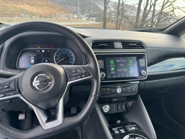 2022 NISSAN LEAF - 12
