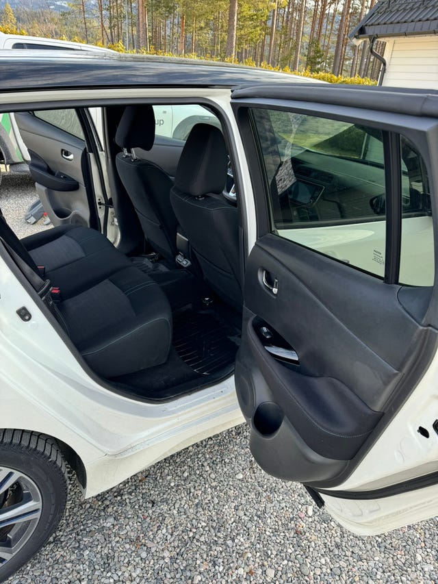 2022 NISSAN LEAF - 15
