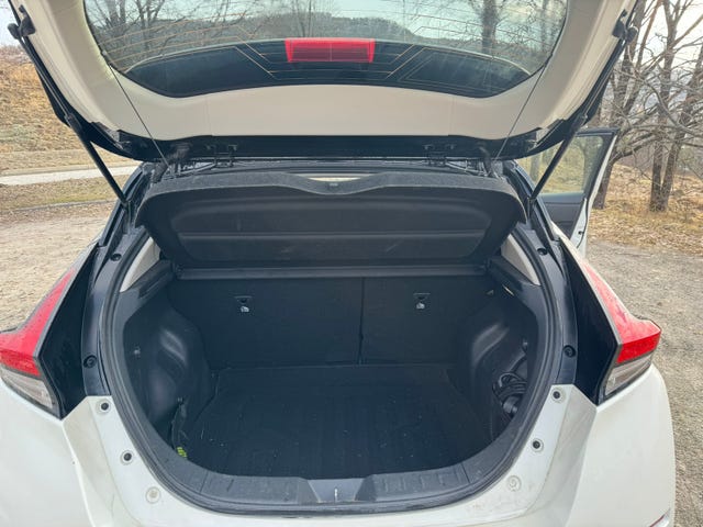 2022 NISSAN LEAF - 18