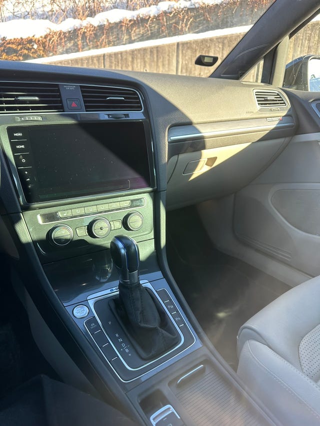 2019 VOLKSWAGEN GOLF - 15