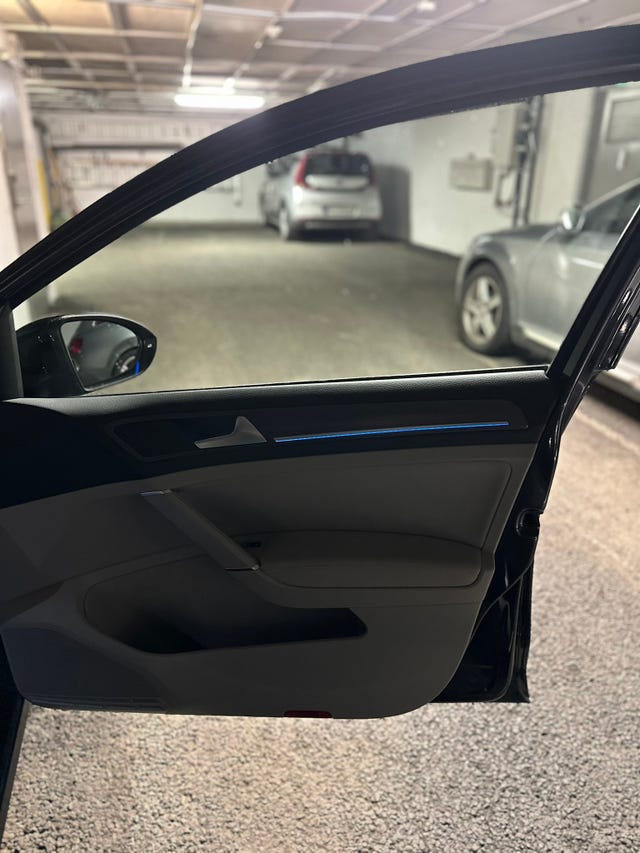 2019 VOLKSWAGEN GOLF - 32