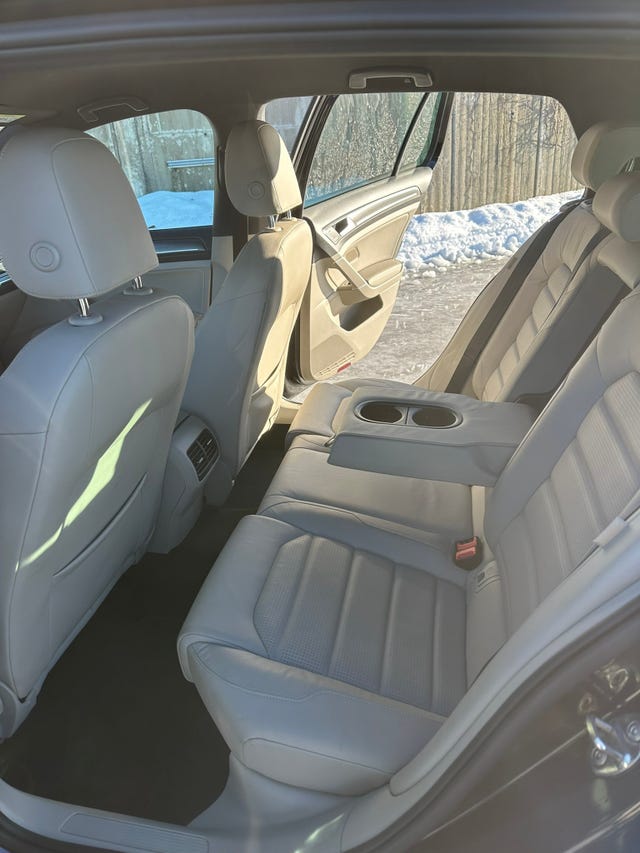 WVWZZZAUZKW912360 2019 VOLKSWAGEN GOLF-4