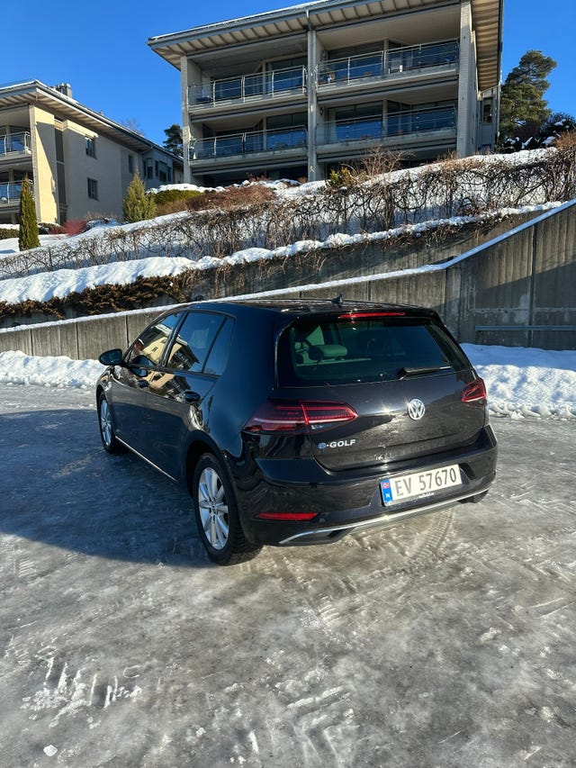 2019 VOLKSWAGEN GOLF - 8
