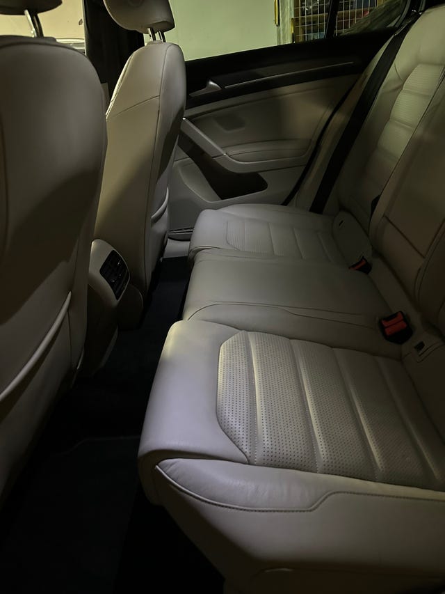 2019 VOLKSWAGEN GOLF - 38