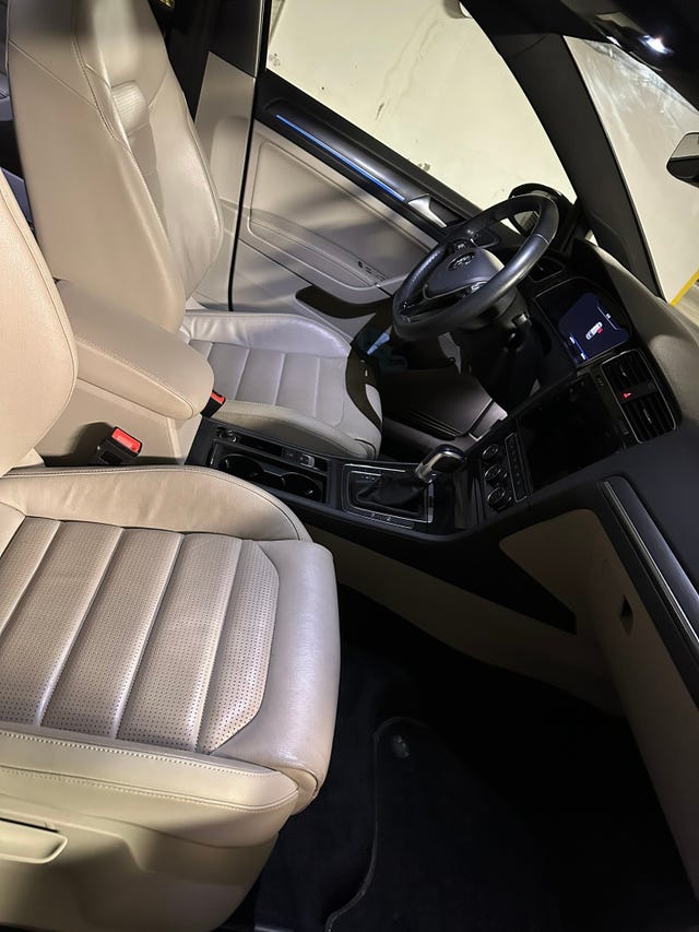 2019 VOLKSWAGEN GOLF - 23