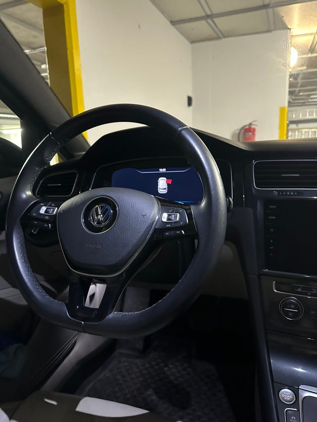 2019 VOLKSWAGEN GOLF - 25