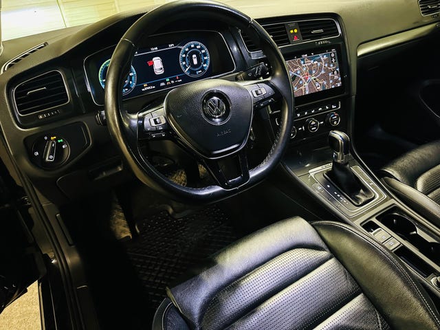 2018 VOLKSWAGEN GOLF - 15