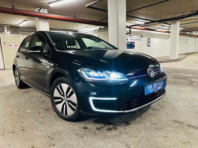 WVWZZZAUZJW903771 2018 VOLKSWAGEN GOLF-2