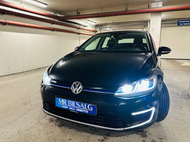 WVWZZZAUZJW903771 2018 VOLKSWAGEN GOLF-3