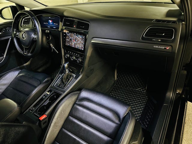 2018 VOLKSWAGEN GOLF - 20