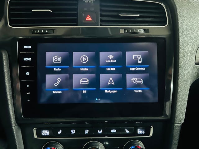 2018 VOLKSWAGEN GOLF - 30