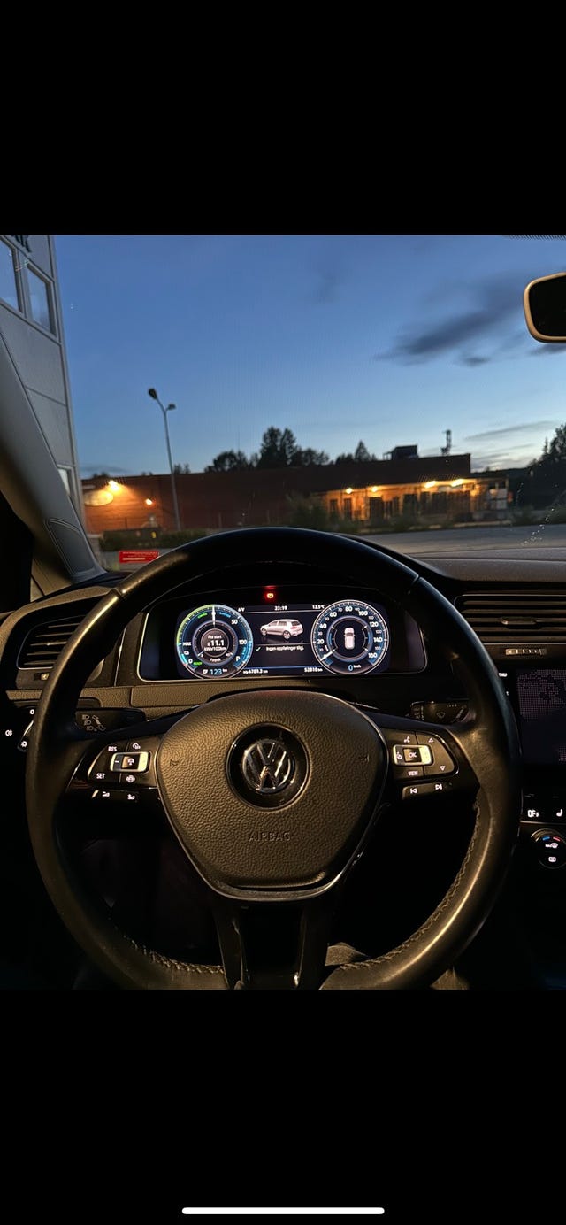 2019 VOLKSWAGEN GOLF - 13