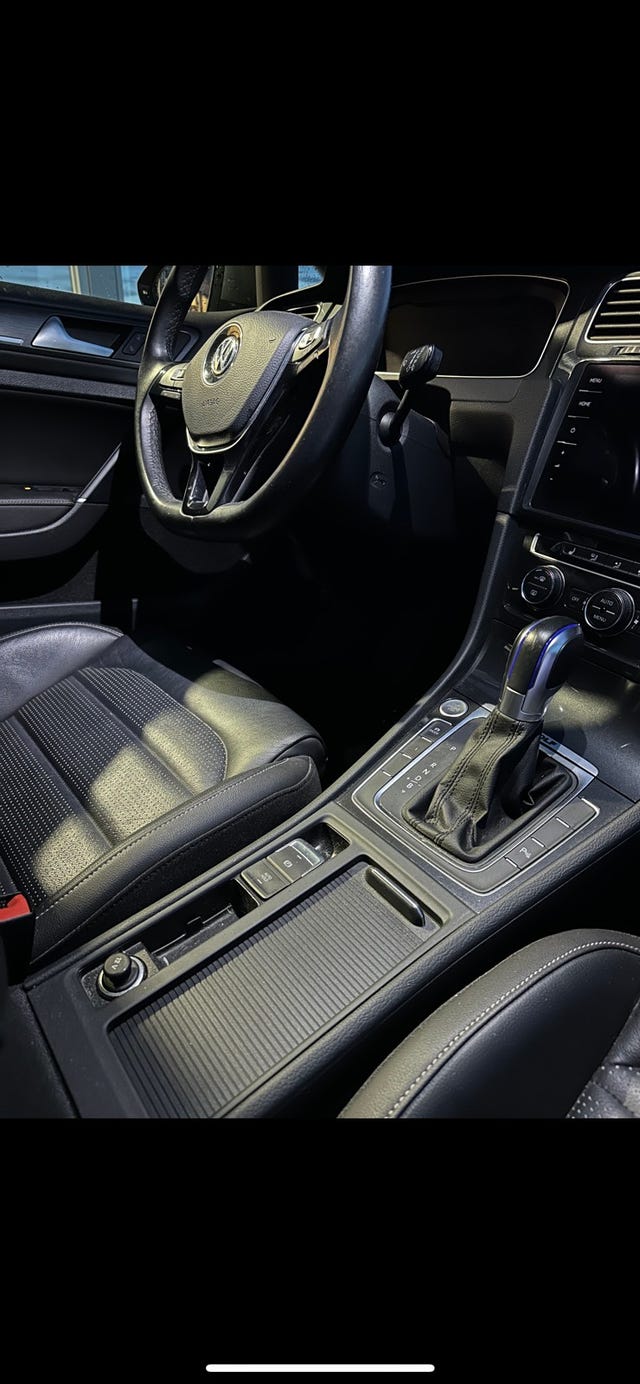 2019 VOLKSWAGEN GOLF - 10