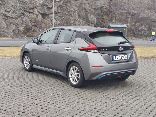 SJNFAAZE1U0016712 2018 NISSAN LEAF-4