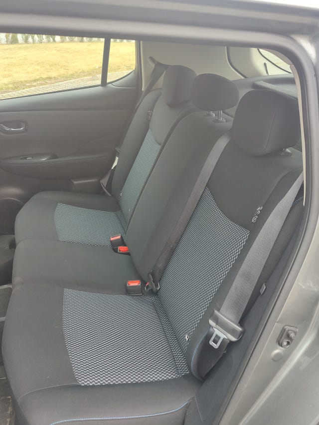 2018 NISSAN LEAF - 16
