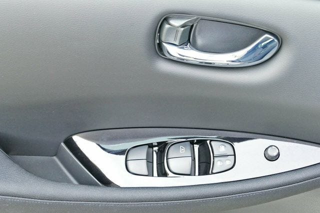 2021 NISSAN LEAF - 8