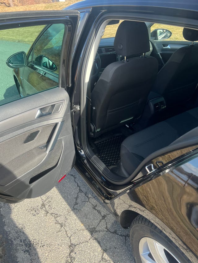 2019 VOLKSWAGEN GOLF - 16