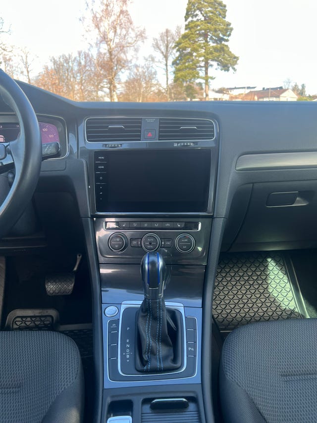 2019 VOLKSWAGEN GOLF - 29