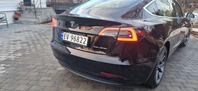 5YJ3E7EBXKF381460 2019 TESLA MODEL 3-5