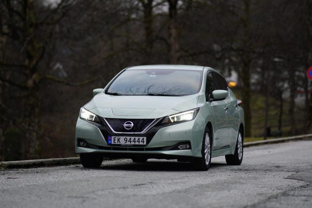 SJNFAAZE1U0017148 2018 NISSAN LEAF-0