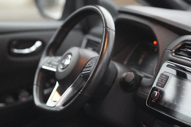 2018 NISSAN LEAF - 12
