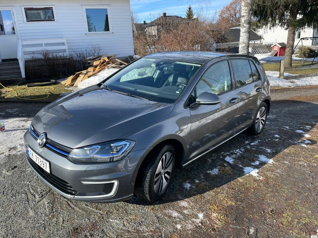 WVWZZZAUZJ8903939 2018 VOLKSWAGEN GOLF-0
