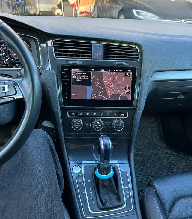 2019 VOLKSWAGEN GOLF - 9