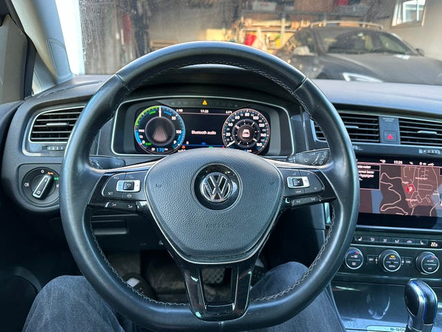 2019 VOLKSWAGEN GOLF - 10
