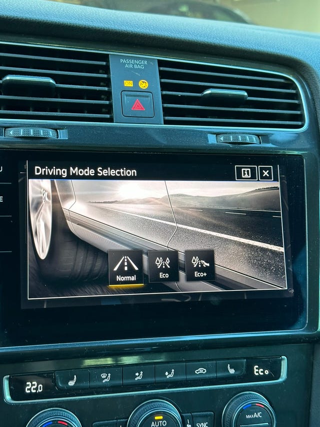 2019 VOLKSWAGEN GOLF - 15