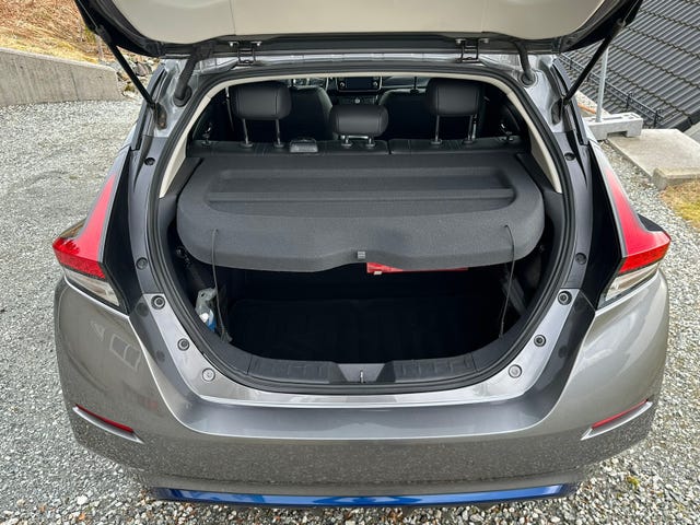 2018 NISSAN LEAF - 10