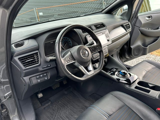 2018 NISSAN LEAF - 18