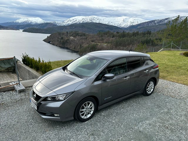 2018 NISSAN LEAF - 8
