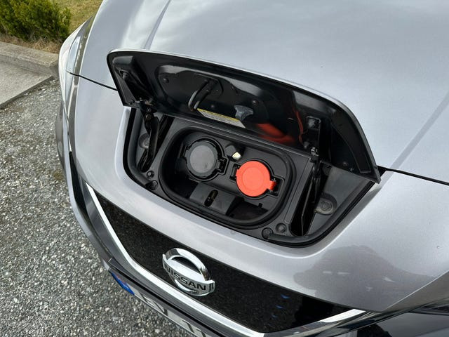2018 NISSAN LEAF - 26