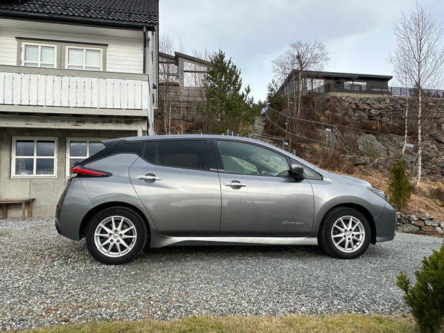 SJNFAAZE1U0023000 2018 NISSAN LEAF-4
