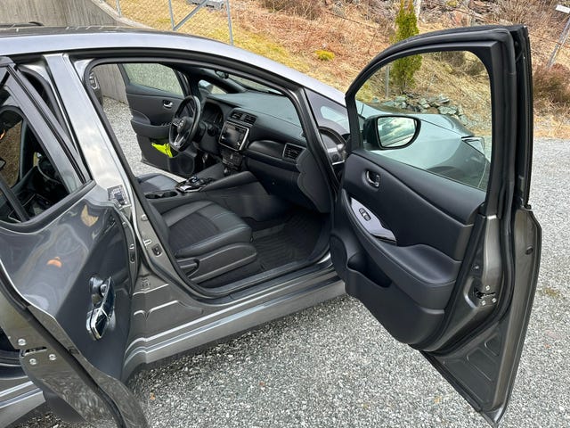 2018 NISSAN LEAF - 16