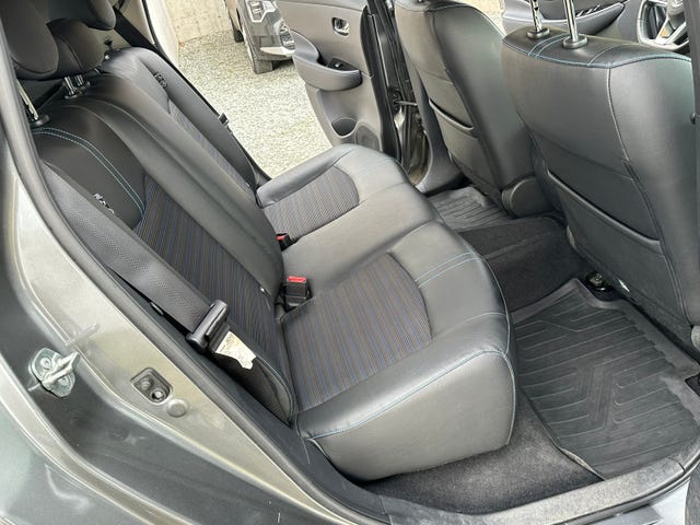 2018 NISSAN LEAF - 15