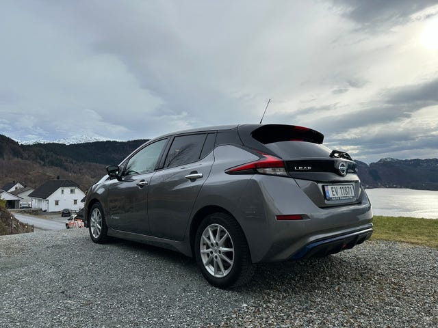 SJNFAAZE1U0023000 2018 NISSAN LEAF-1