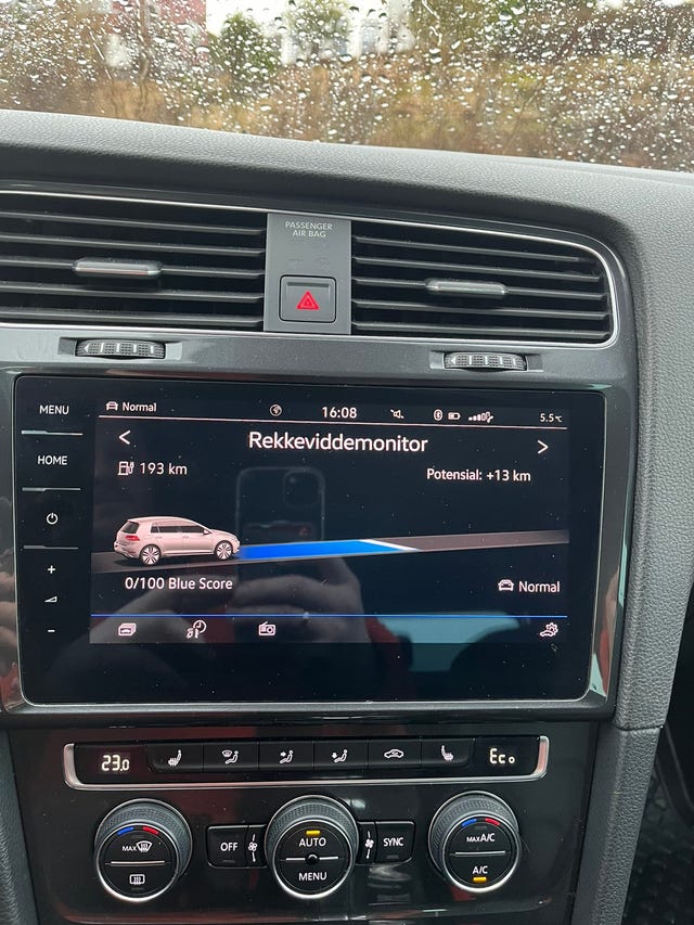 WVWZZZAUZK8901487 2018 VOLKSWAGEN GOLF-4