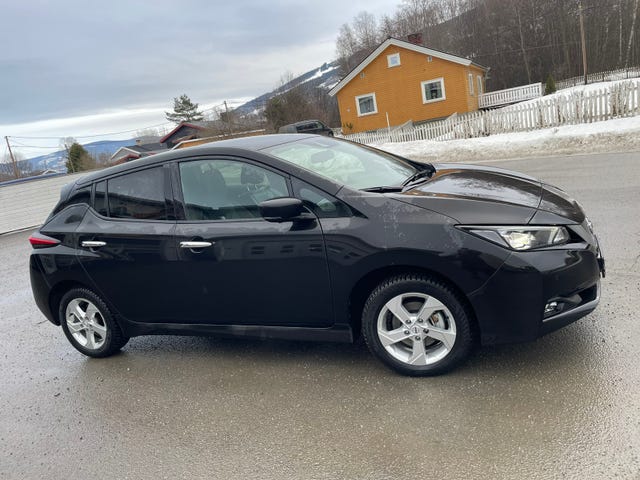 SJNFAAZE1U0145064 2021 NISSAN LEAF-2
