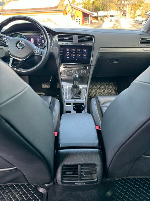 2019 VOLKSWAGEN GOLF - 15