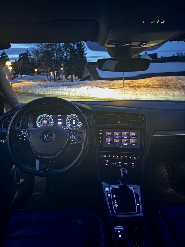WVWZZZAUZK8906690 2019 VOLKSWAGEN GOLF-1