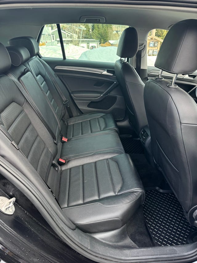 2019 VOLKSWAGEN GOLF - 10