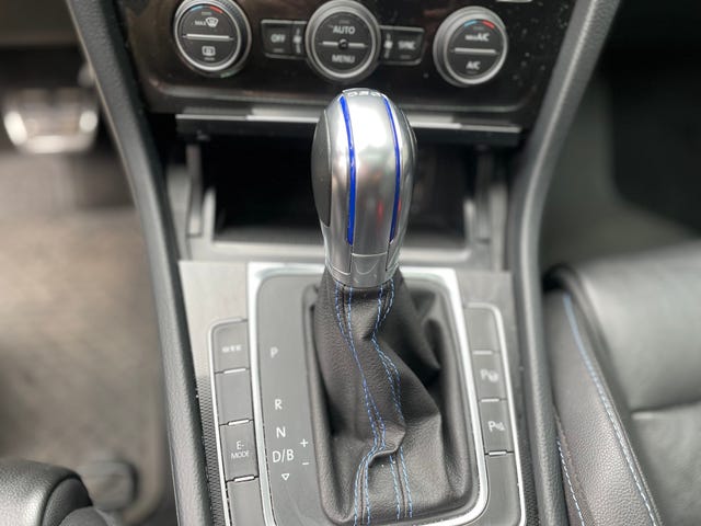 2015 VOLKSWAGEN GOLF - 16