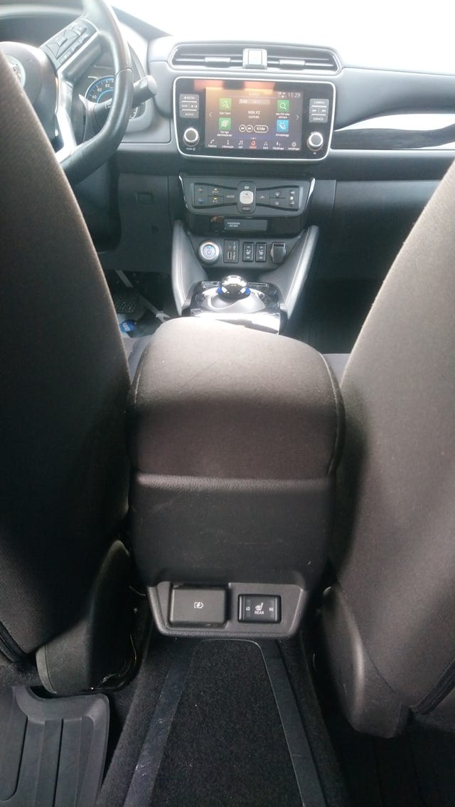 SJNFAAZE1U0117661 2021 NISSAN LEAF-2