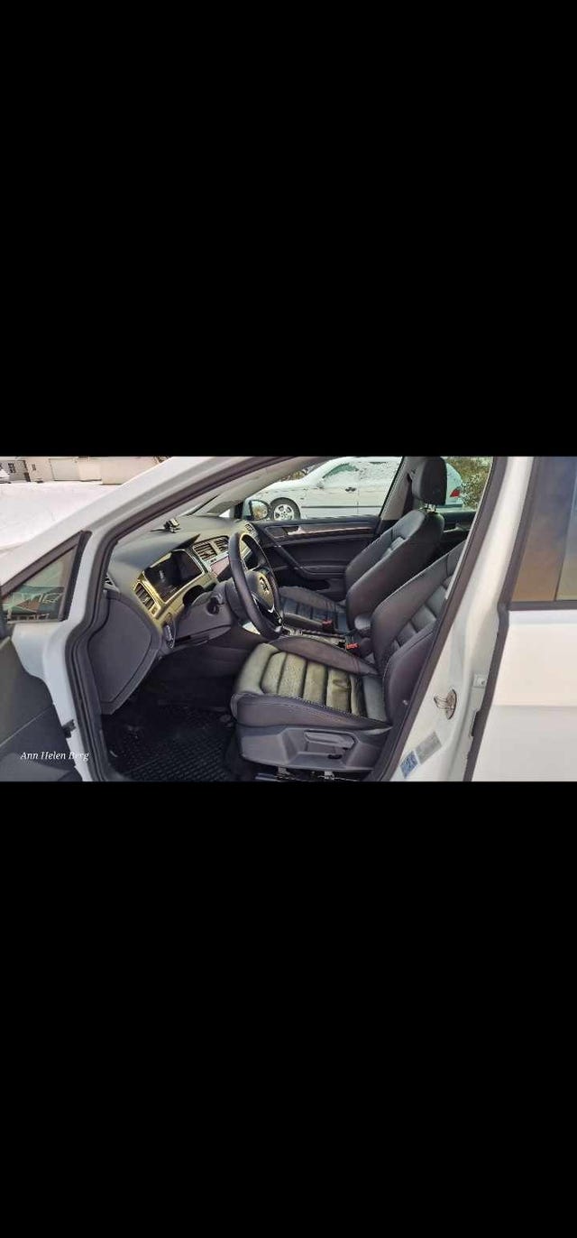 WVWZZZAUZJW900805 2018 VOLKSWAGEN GOLF-2