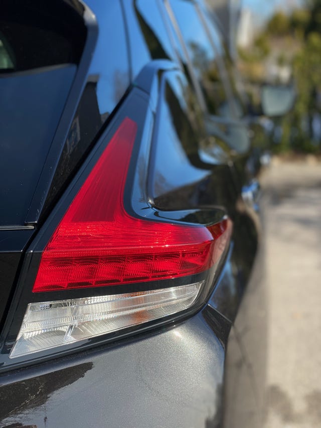 2018 NISSAN LEAF - 12